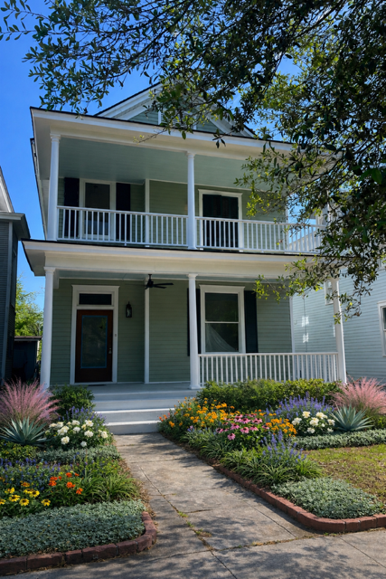718 East Henry Street