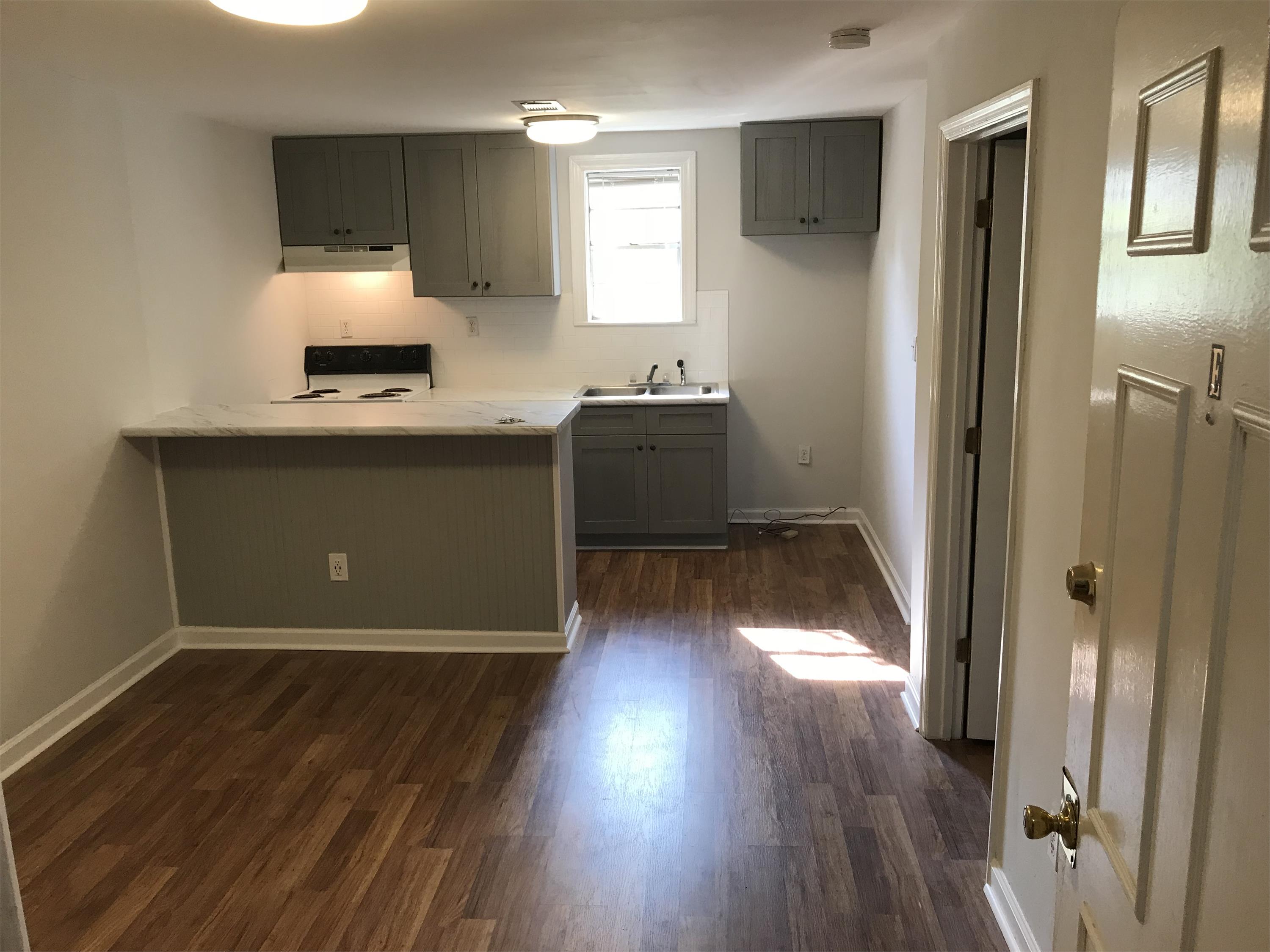 1706 Abercorn St. - C